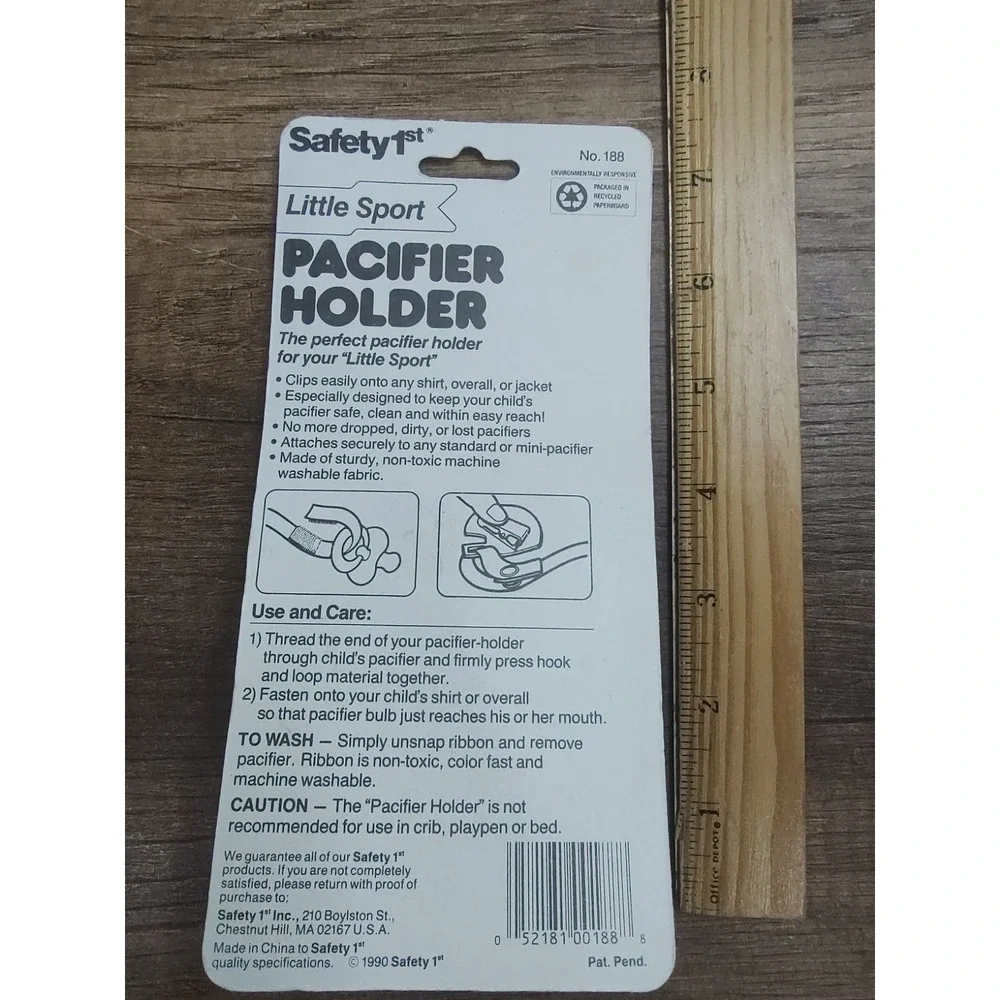 Safety 1st Little Sport Baseball Glove Shaped Pacifier Holder 1999 NOS